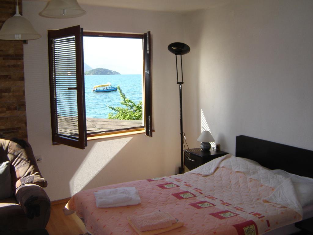 'By The Lake' Apartments Ohrid Room photo